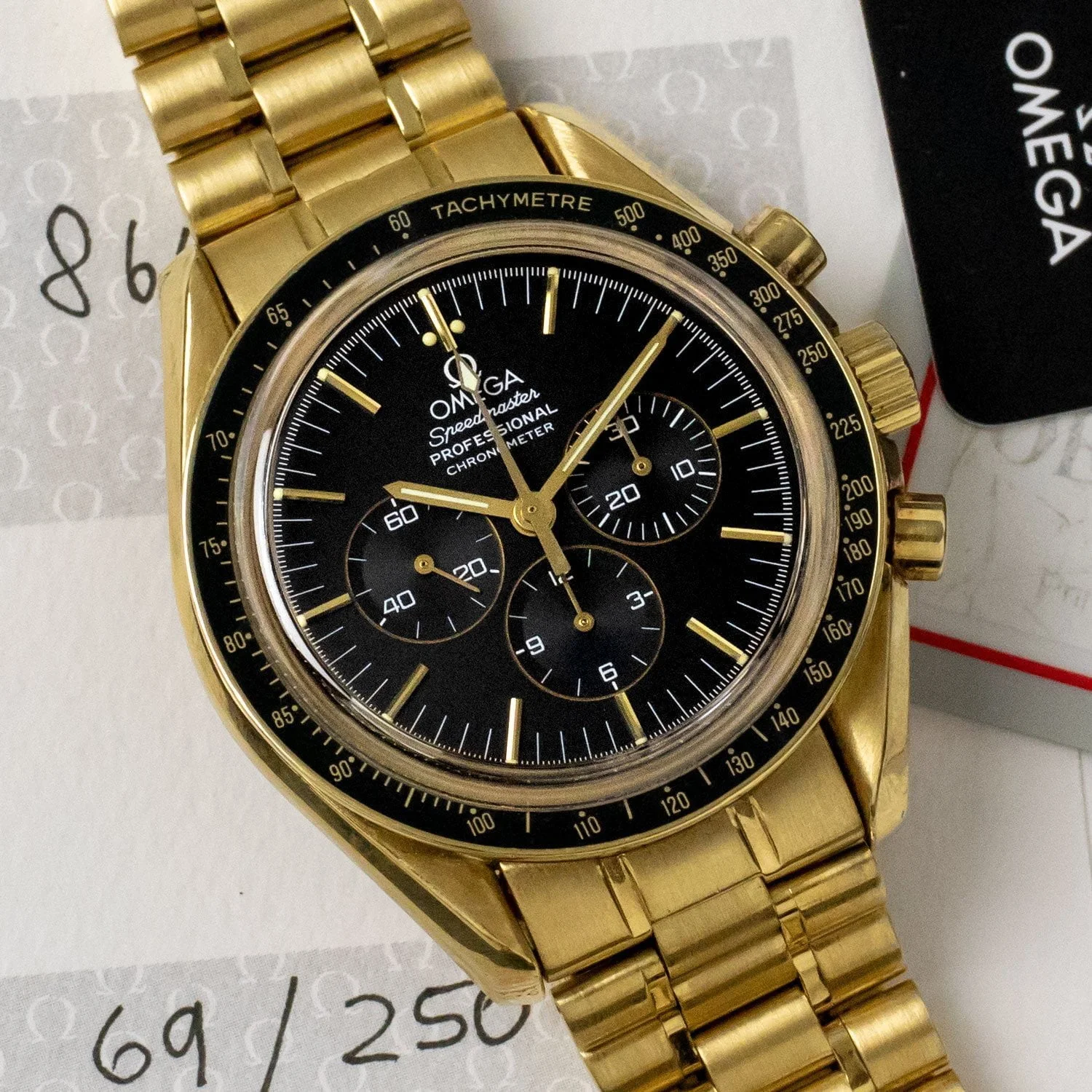 Omega speedmaster outlet 18k