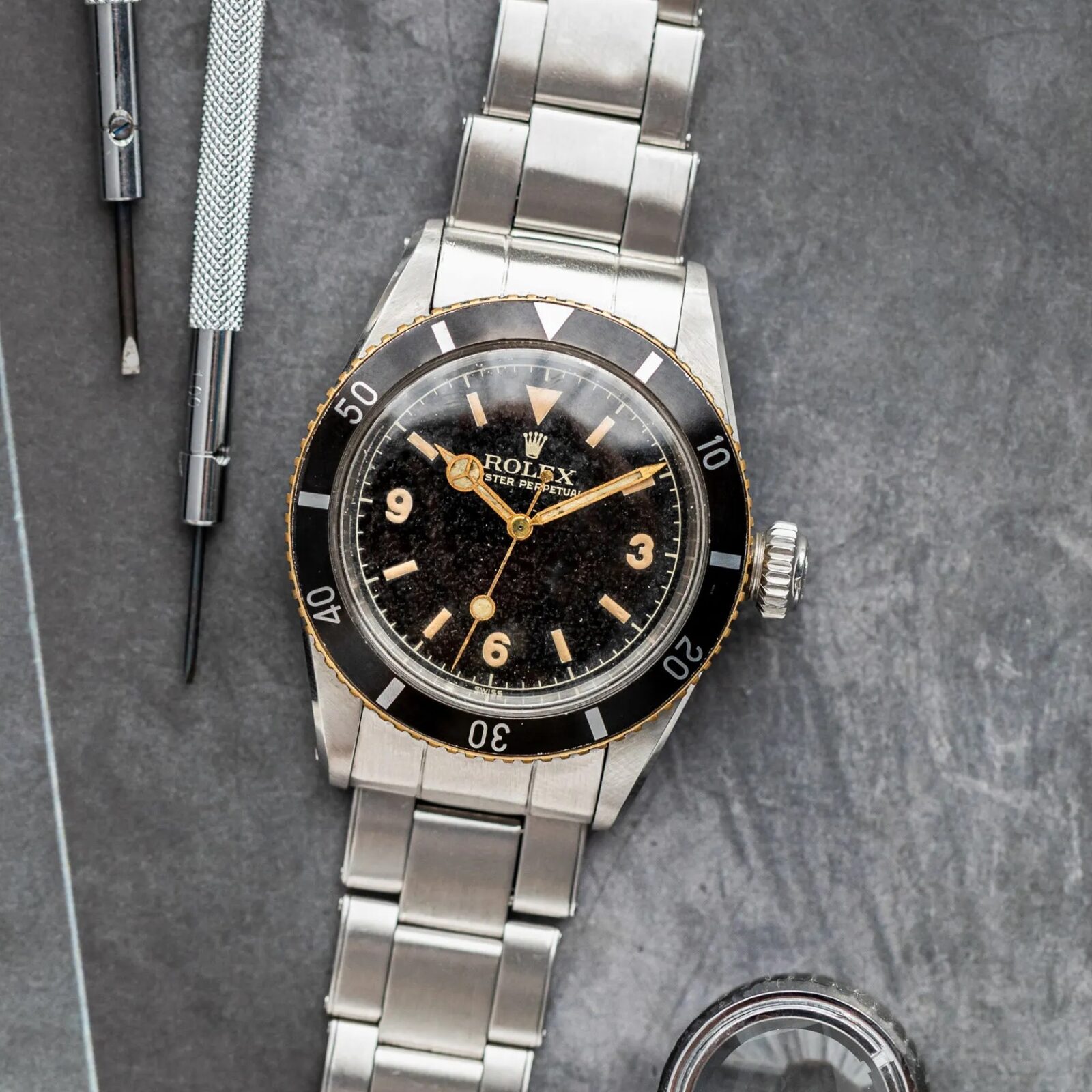 Rolex crown in glass hot sale