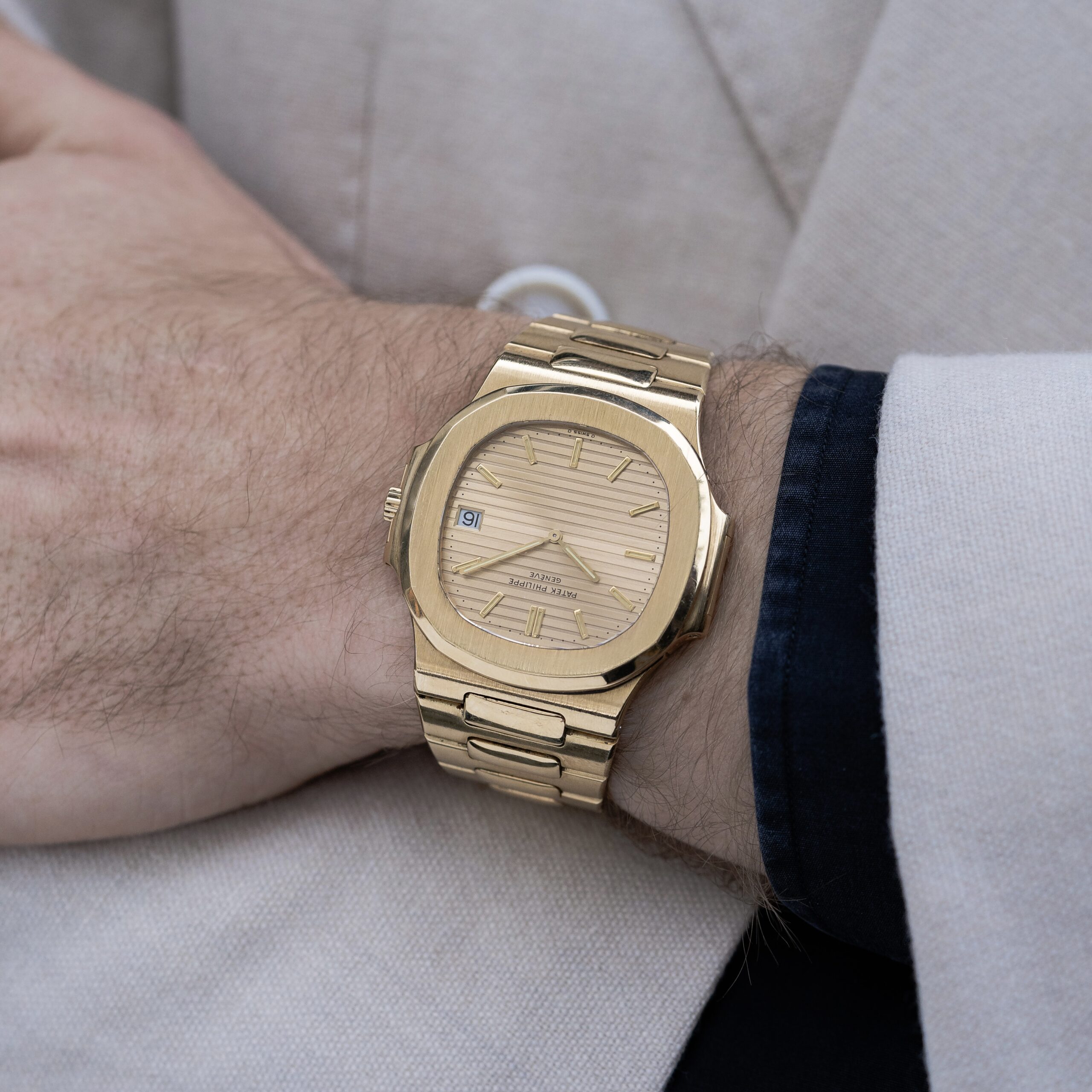 18k yellow-gold folding clasp, original Patek Philippe Archives